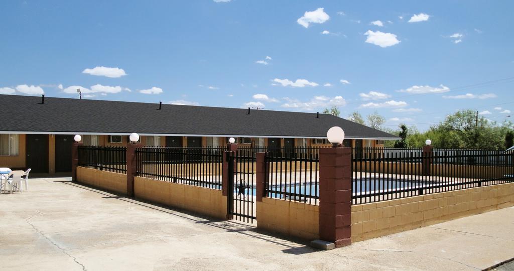 American Inn Colorado City Buitenkant foto